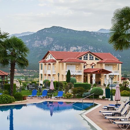 Famissi Suites 1 Калампака Екстериор снимка