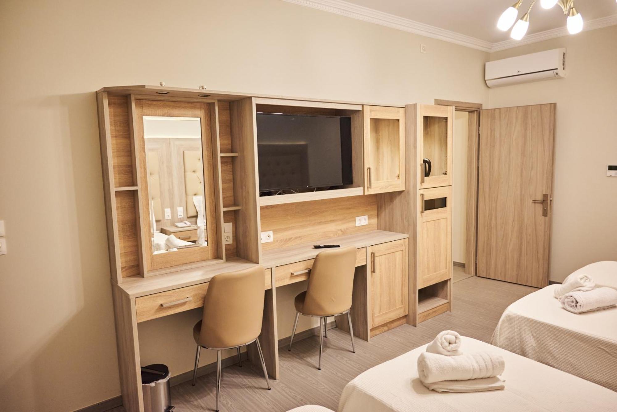 Famissi Suites 1 Калампака Екстериор снимка