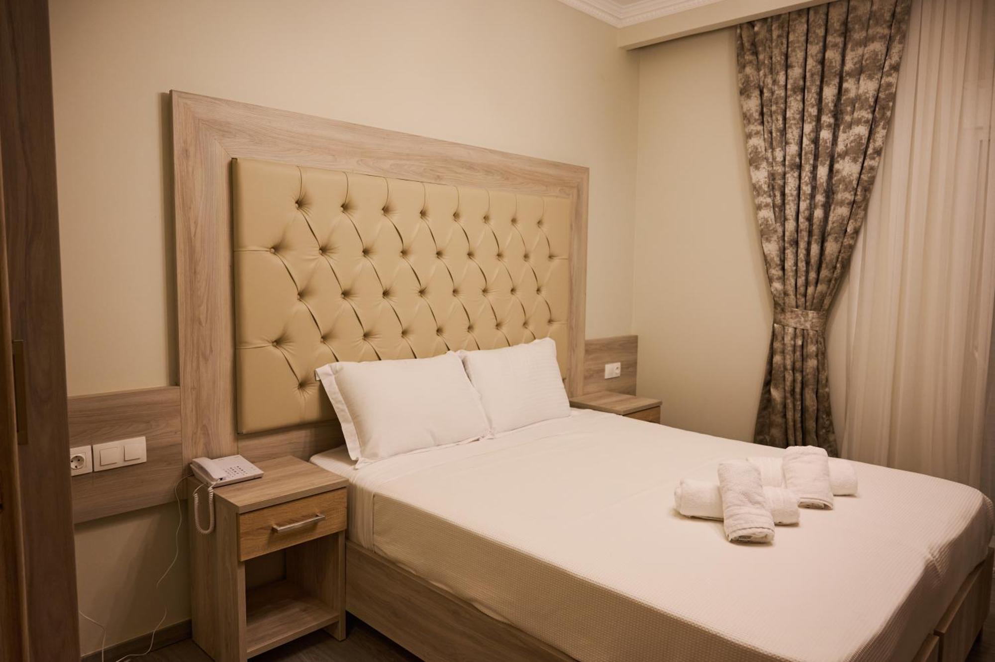 Famissi Suites 1 Калампака Екстериор снимка